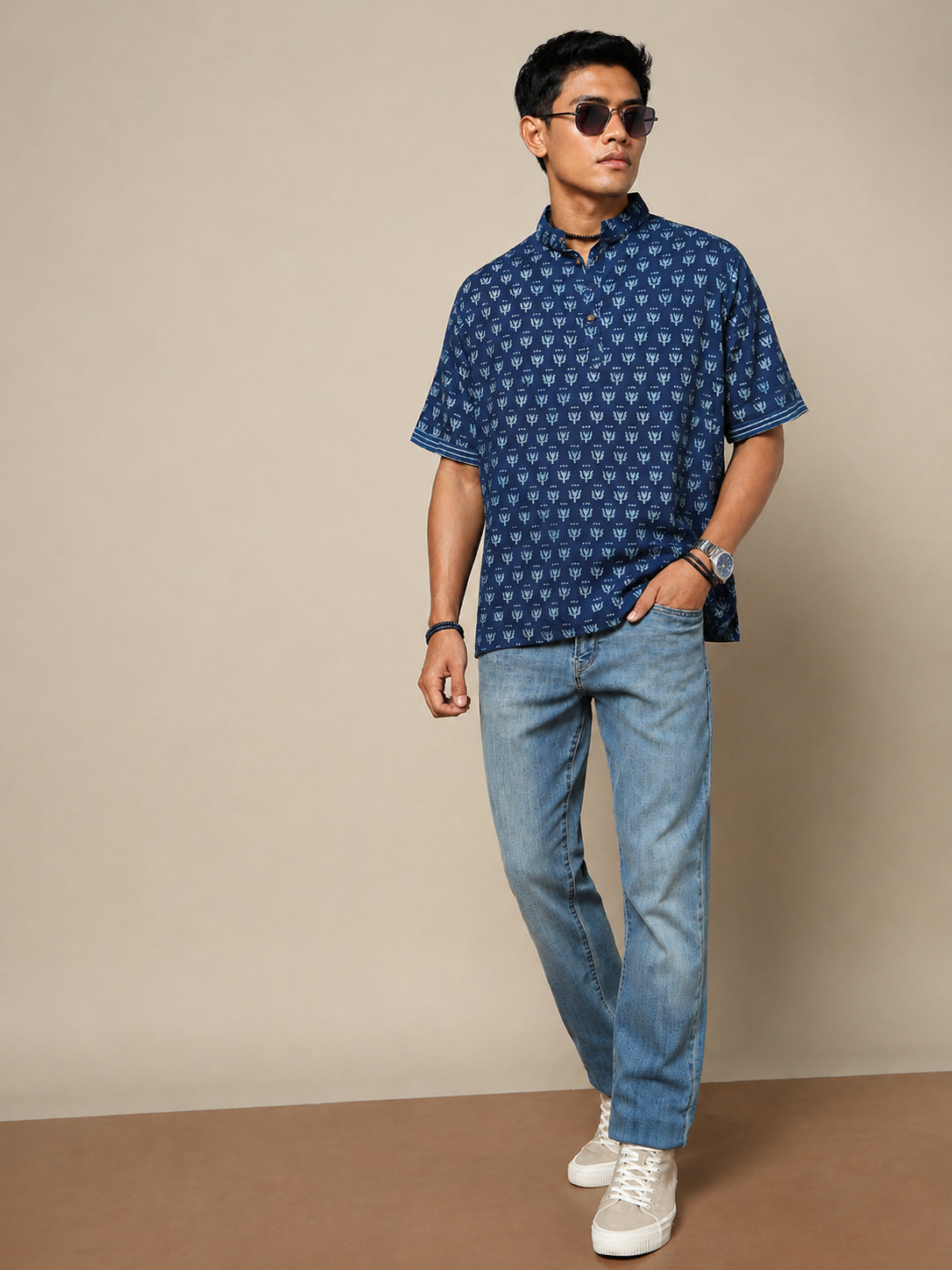 Men's Dabu Printed Indigo Dyed Short Kurta