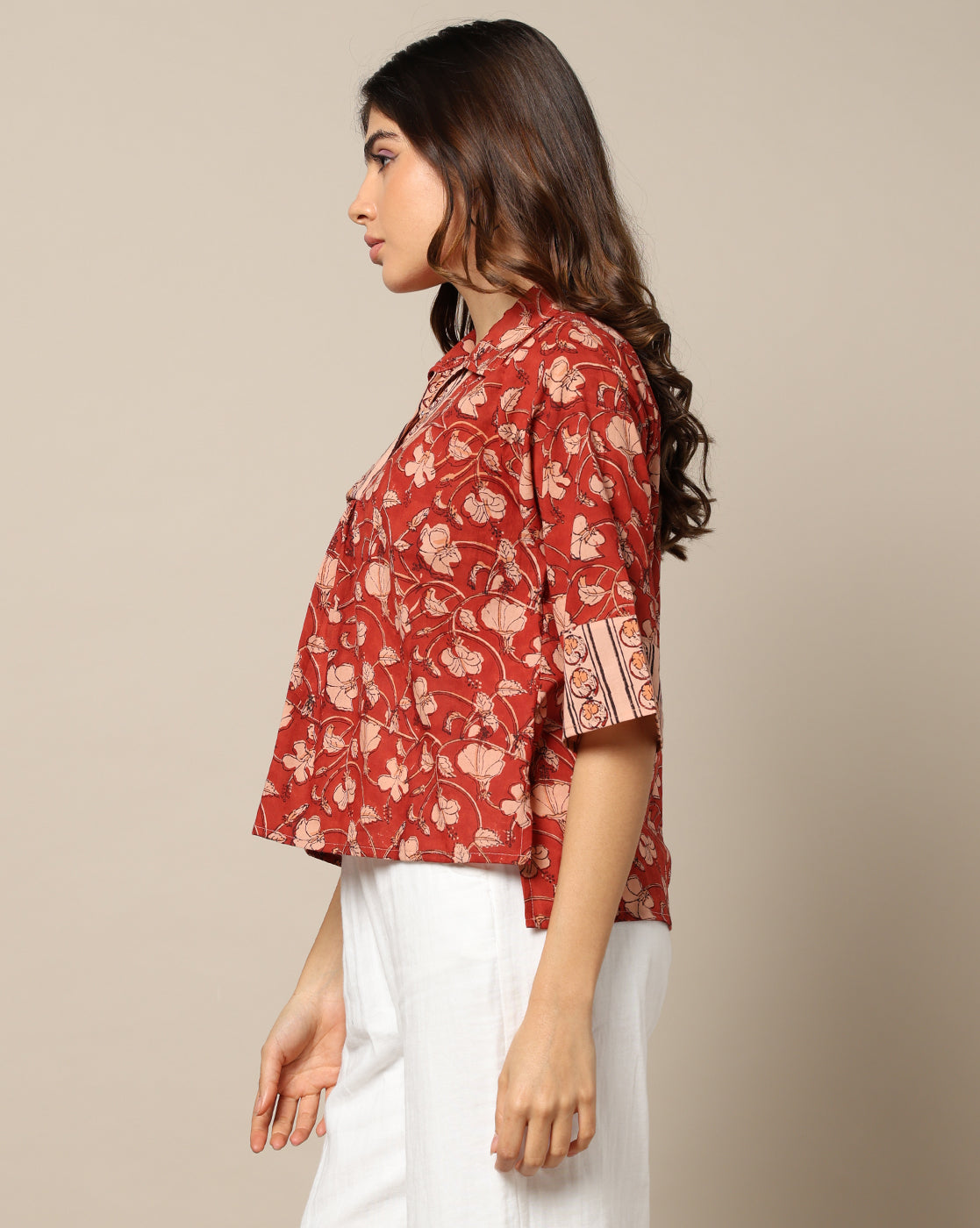 Flower zaal Peach Collar Top