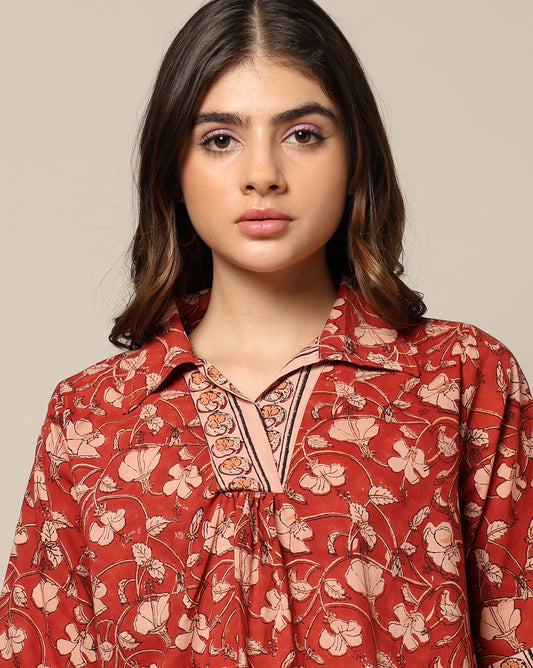 Flower zaal Peach Collar Top