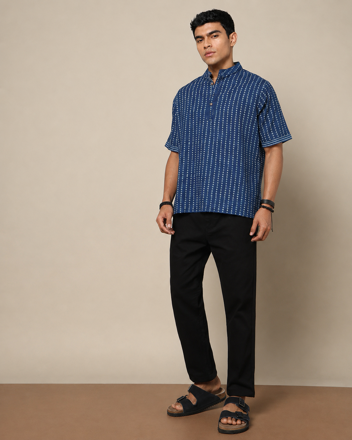 Men's Dabu Printed Indigo Dyed Short Kurta