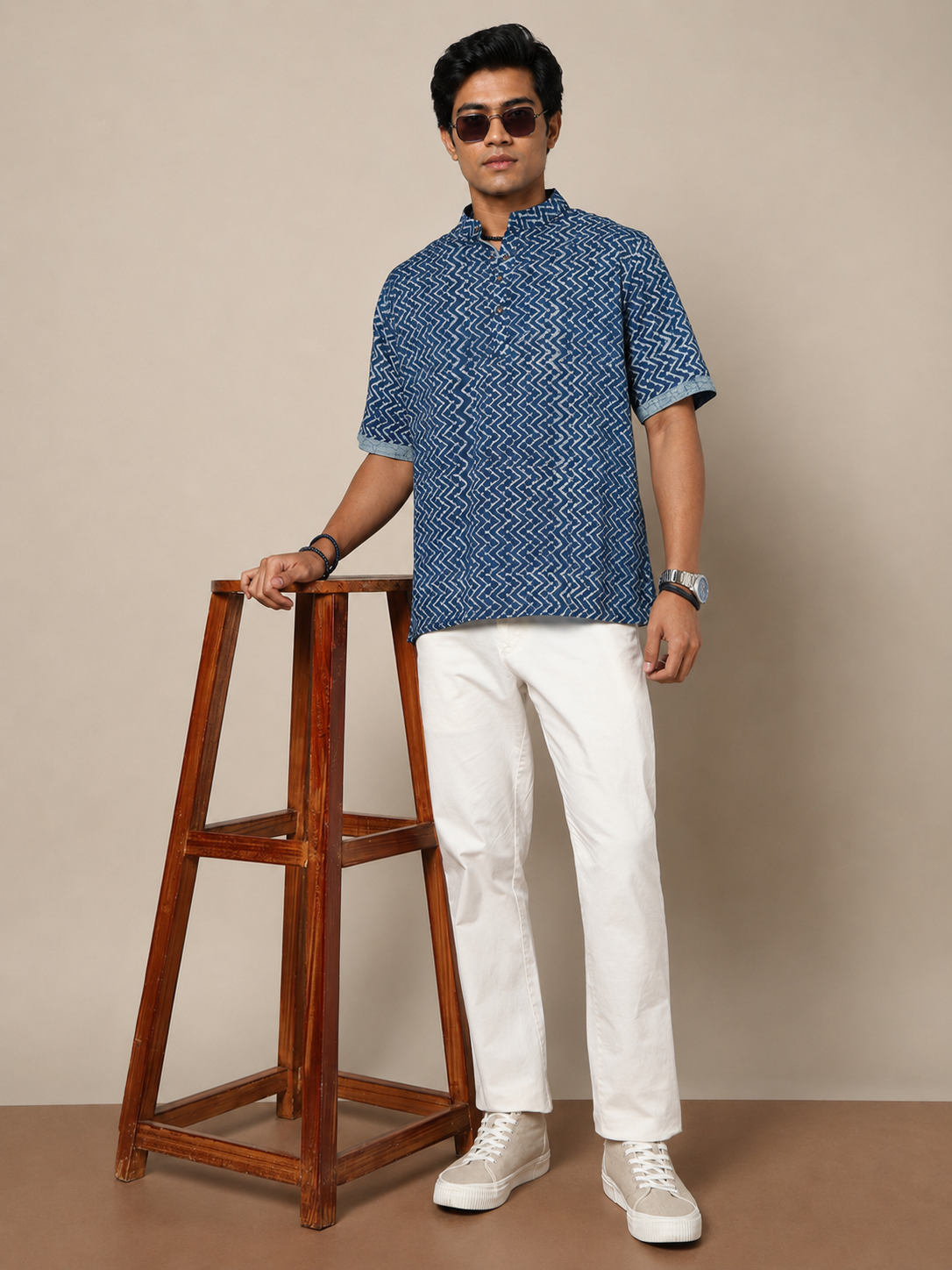Men's Dabu Printed Indigo Dyed Short Kurta